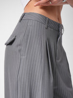 Load image into Gallery viewer, Pantalón Night Pinstripes gris