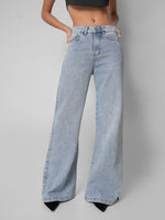 Load image into Gallery viewer, Jean wide leg Sonique
