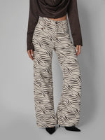 Load image into Gallery viewer, Jean wide leg Zebra print
