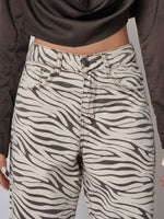 Load image into Gallery viewer, Jean wide leg Zebra print
