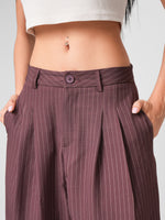 Load image into Gallery viewer, Pantalón Night Pinstripes Vinotinto
