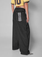 Load image into Gallery viewer, Jean barrel Raw Varsity
