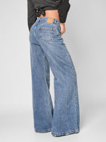 Load image into Gallery viewer, Jean Wide leg Skyline
