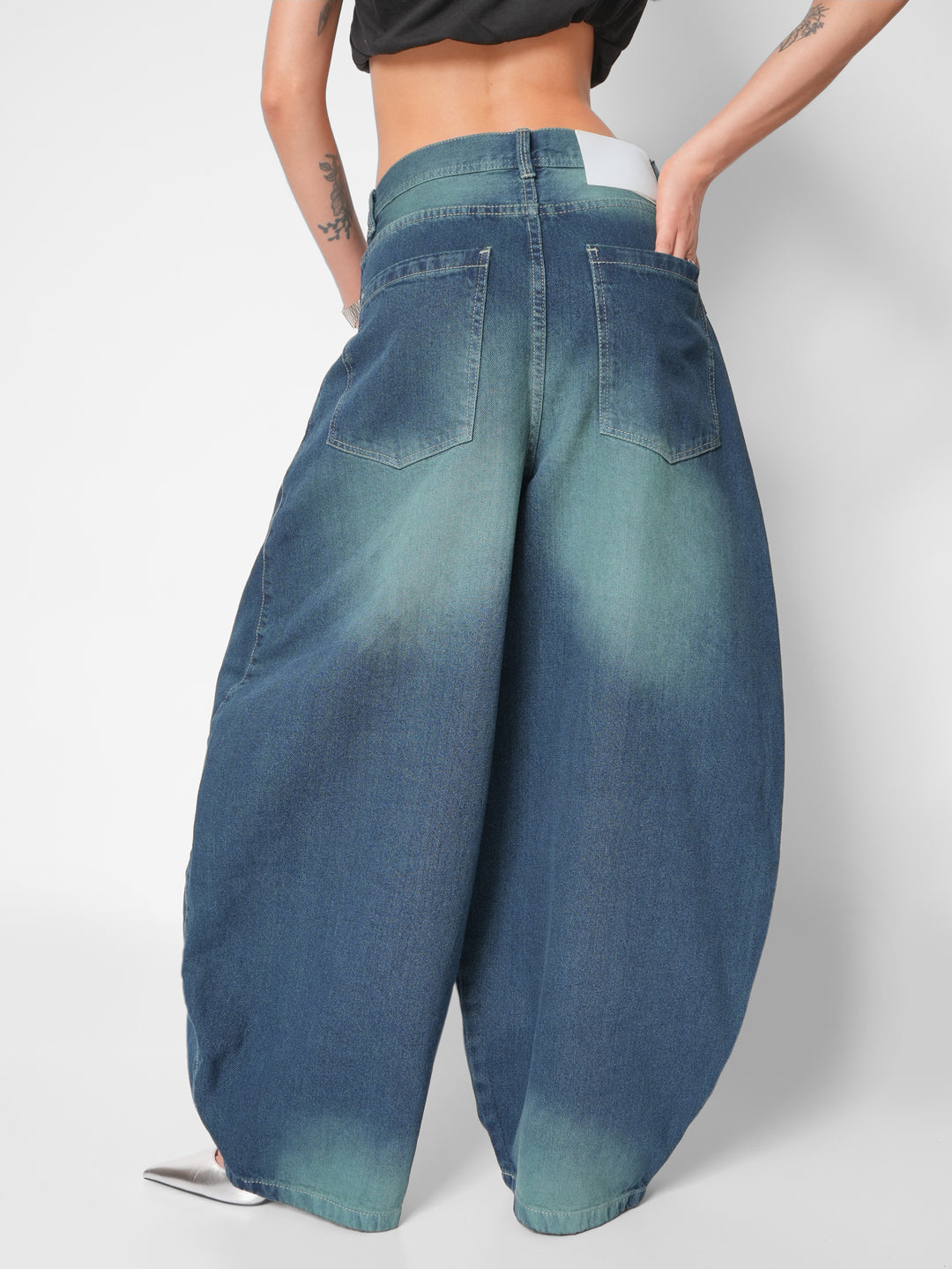 Jean barrel afterhours