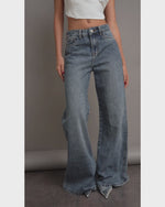 Load and play video in Gallery viewer, Jean wide leg moon wash
